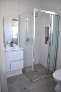 The Baltimore House - Family Getaway - 3