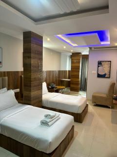 Hotel Avenue Suites Near International Airport Bangalore - Bangalore - 4
