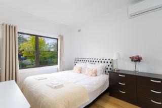 Belmore Brand new renovated 3Br house AC & Parking - Sídney - 3