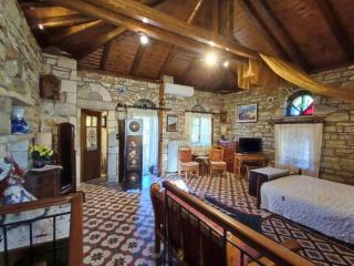 Alexana - Traditional House - Káto Figália - 1