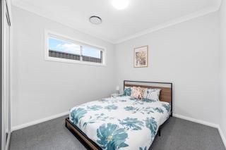 Austral Brand New 3Br House with WiFi & Parking - Horningsea Park - 4