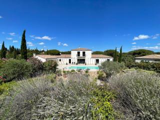 Villa ARTOS - piscine - 300 m2 - 8