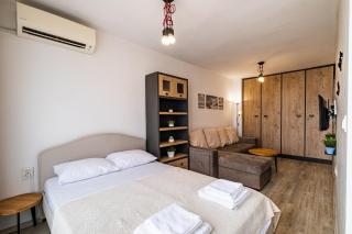 Sea View Central Apartment - Varna - 4