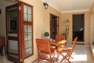 LUXURY ROOM @ 4 STAR GUEST HOUSE - 7
