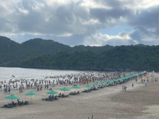 Rosa Quỳnh Anh - Ilha de Cát Bà - 1