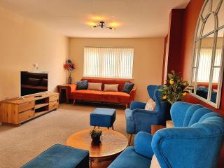 Detached House with Free Parking Long Stay Discounts - Thurcaston - 9