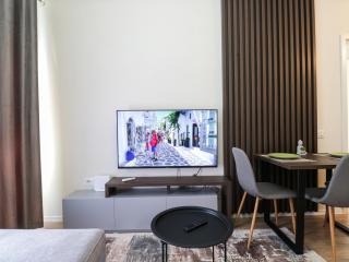 Modern Apt in Mangalem21 Complex WiFi,AC - Tirana - 8