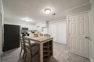 Cozy Brick Ranch Home owned and operated by an Army Soldier!! - Columbus - 4