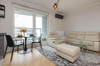 Trendy Apartment with AC and Parking in Warsaw by Noclegi Renters - Varsavia - 3