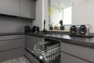 Trendy Apartment with AC and Parking in Warsaw by Noclegi Renters - Varsavia - 4