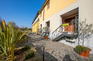 Yellow, Orange and Blue Apartments Desenzano - Desenzano del Garda - 9
