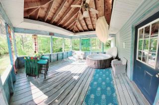 Experience The Serenity Of Pineapple Acre Pocono - Stroudsburg - 0