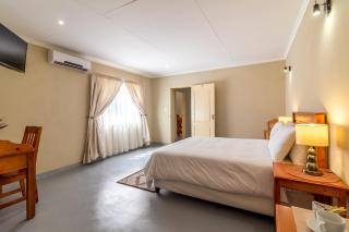 Sabie Retreats Guest House - Sabie - 5
