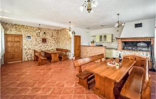4 Bedroom Stunning Home In Stankovci - Stankovci - 2