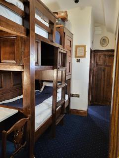Hocus Pocus Tiny Hotel - York - 2