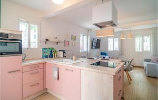 Beautiful Home In Nerja With Kitchen - Nerja - 5