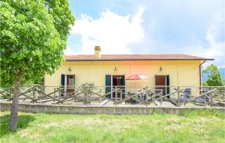 Stunning Apartment In Todiano Di Preci - - 3