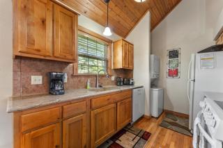 Whispering Woods Lodge-Sleeps 10 Home - Branson West - 3
