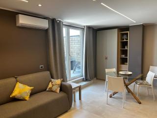R39 Attic with Terrace and Private Parking - Milan - 3