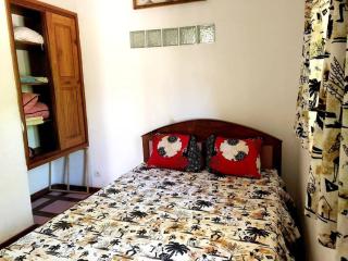 Location de vacances vue sur mer à petite plage - 1