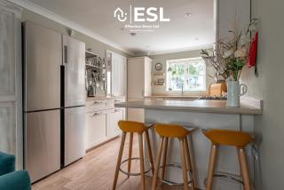 4 Bedroom Townhouse 10mins walk from Shrewsbury Town Centre with Parking - 2