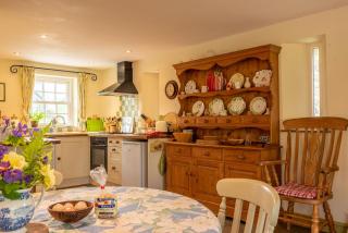 Alltybrain Farm Cottages and Farmhouse B&B - Brecon - 2