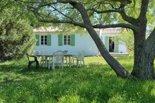 Jolie maison, 500 m de la plage, grand jardin - Les Portes - 0