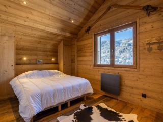 Chalet rénové avec sauna, cheminée, parking privé, WiFi, 5 chambres pour 12 personnes - FR-1-459-196 - La Clusaz - 4