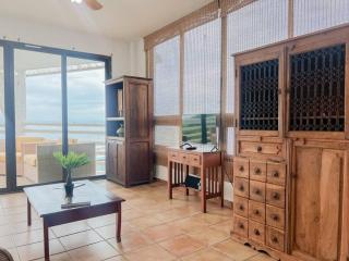 Live an adventure in Taboga 1 - 2