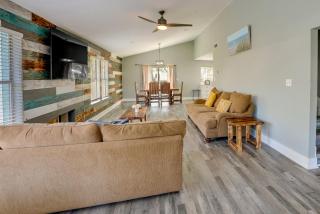 Hot Tub and Fire Pit Rockport Vacation Rental! - Rockport - 7