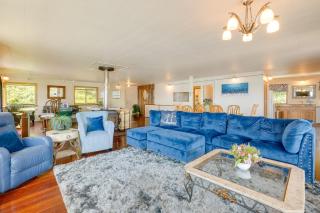 Waterfront Coos Bay Retreat with Kayaks! - Coos Bay - 8