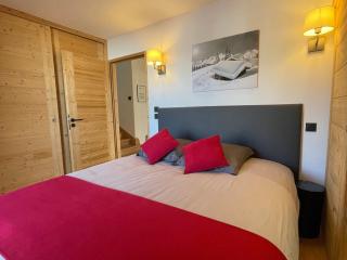 Appartement Alpin Chaleureux avec Sauna et Parking à La Rosière - FR-1-275-190 - 6