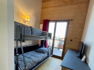 Appartement Alpin Chaleureux avec Sauna et Parking à La Rosière - FR-1-275-190 - 5
