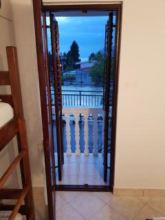 Vila Familija - Dobra Voda - 1