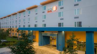 SPOT X Hotel Orlando Intl Dr by The Red Collection - 9