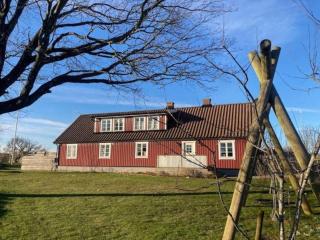 Stort semesterhus med sol - 2