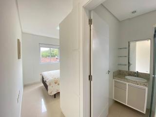 449 - Lindo Apartamento de 3 dormitórios á 100m da praia de Bombas - 4