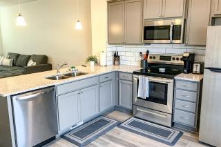 Brownstone Beauty - Boise - 9