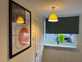 Tennyson House - Cul De Sac 3 Bedroom House for Families, Business Travellers, Contractors, Free Parking & Wifi, Nice Garden - Royal Wootton Bassett - 4