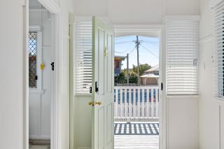 Sage Cottage! CBD Perfection! - Toowoomba - 3