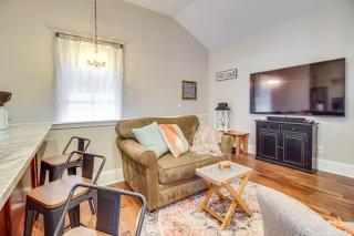 Cozy Savannah Vacation Rental with Fenced Courtyard! - Savannah - 6