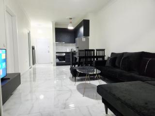 Black'n White Apartment - 8