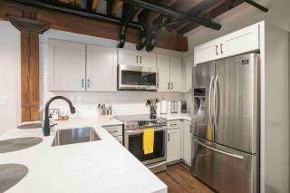 The 1865 Nashville Experience With Speakeasy, Pool & Parking - 1