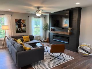 Bluegrass & Bourbon - a Peaceful Retreat & Hangout - 9