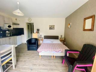 Studio ensoleillé avec balcon et parking - WiFi inclus - Centre-ville Amélie-les-Bains - FR-1-703-164 - 4