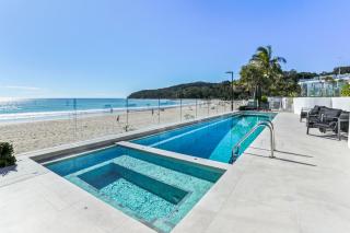 Beachfront luxury, Hastings Street - 5