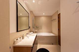 BRAND-NEW 1 Bedroom with full Marina View - Dubai - 2