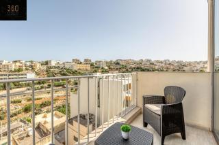 Penthouse Studio, with with private Balcony & WIFI by 360 Estates - St Julian's - 6