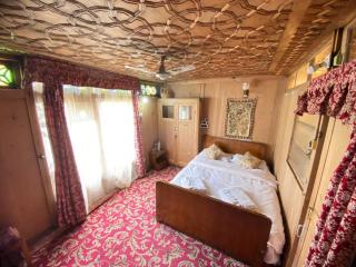 The Flostel Srinagar - 5