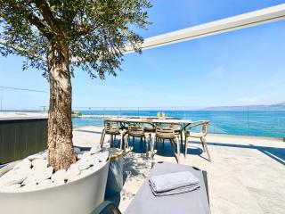 Skipper Beachfront Suites - Hersonissos - 8